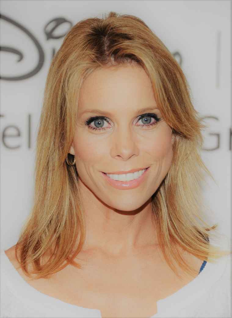 Cheryl Hines How Tall Is She Height Weight And Body M - vrogue.co