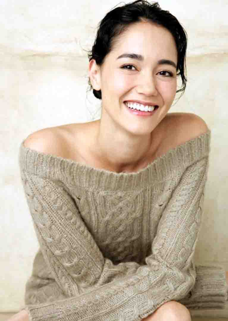 Sandrine Holt hot