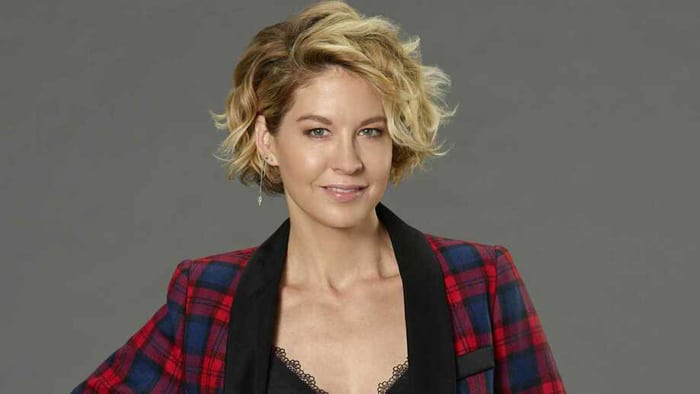 jenna elfman