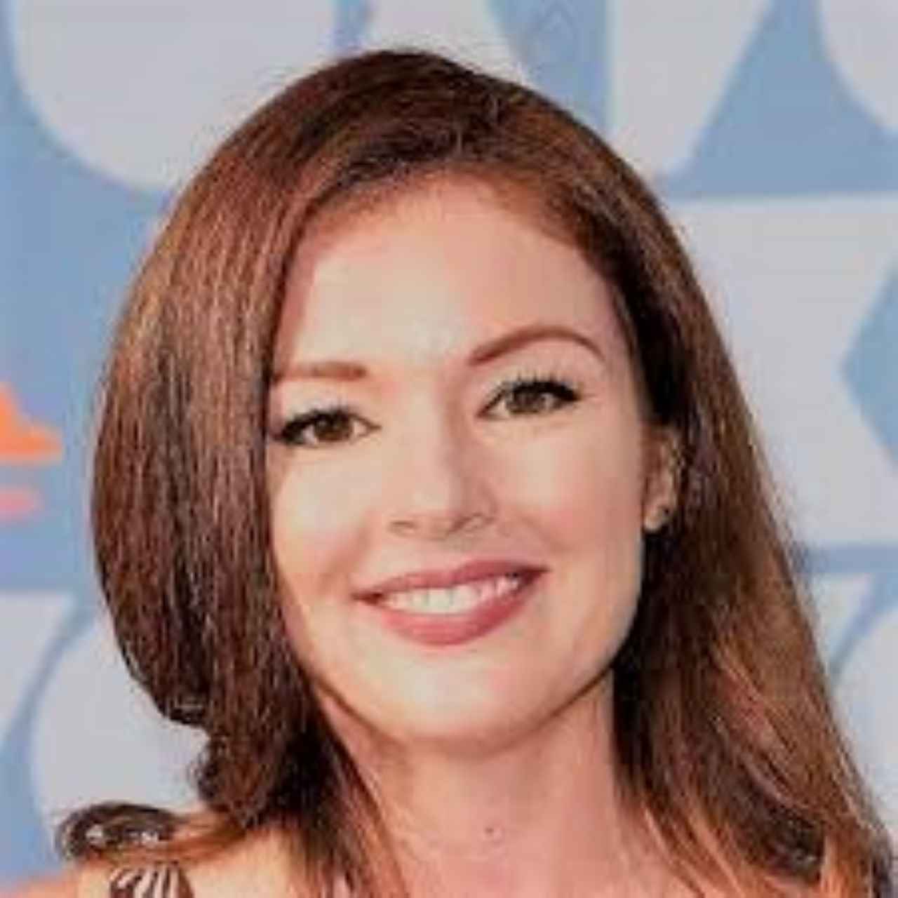 Aubrey Dollar Measurements, Shoe, Bio, Height, Weight, and More! - The