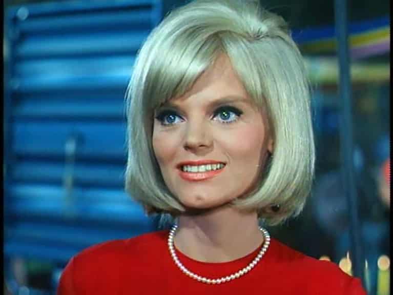 Carol Wayne Measurements, Shoe, Bio, Height, Weight, and More! - The