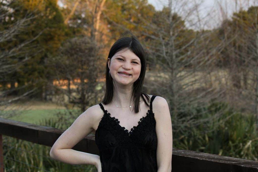 Every fact you need to know about Mia Robertson