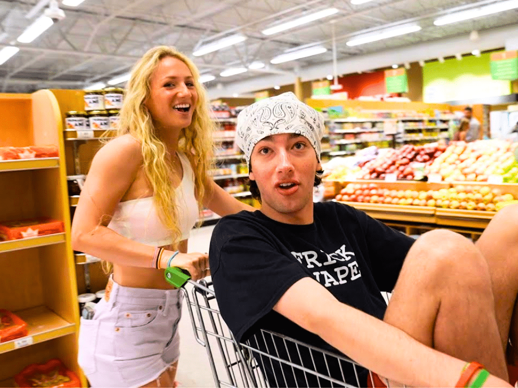 Baylen Levine Girlfriend, Career, Age, Height & Many More… 3 Baylen Levine Girlfriend, Career, Age, Height & Many More…